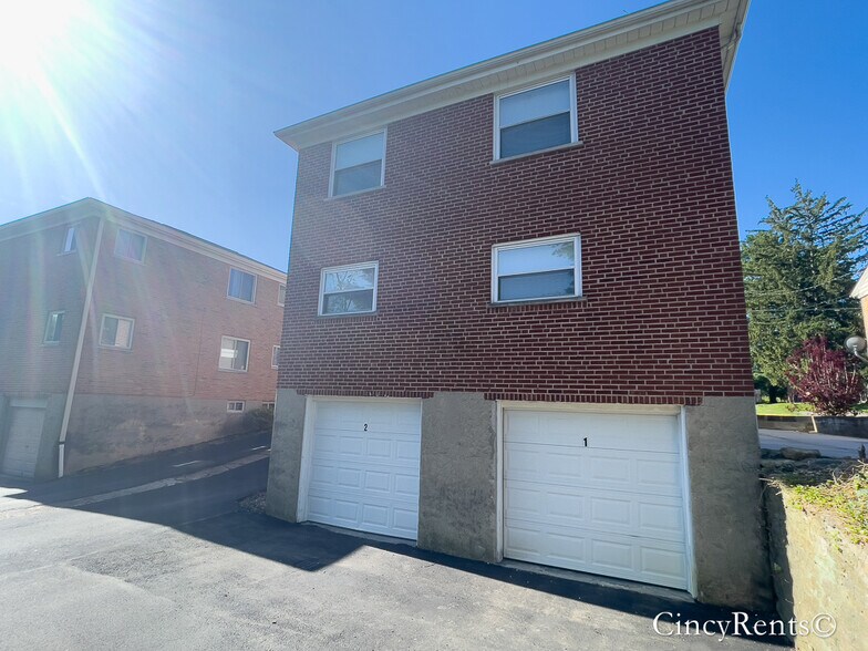 Building Photo - 3970 N Fordham Pl