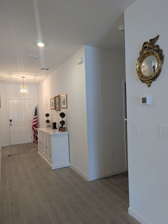 Building Photo - Beautiful newer-construction 4-bedroom, 3-bath home located in Trailhead Landing