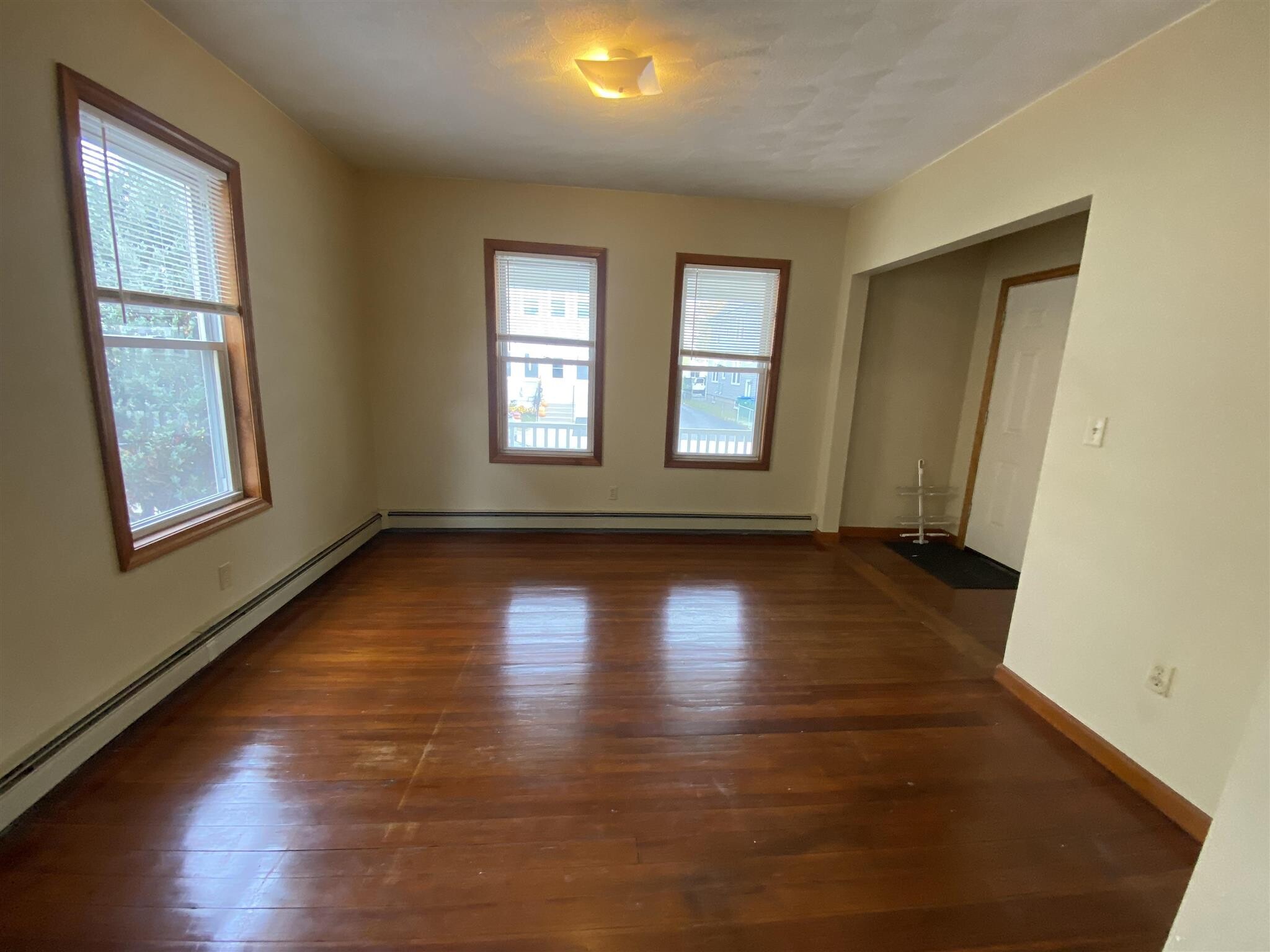 Building Photo - 64 Paris St