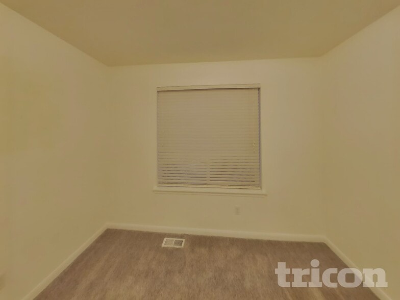 Building Photo - 4262 Novak Dr SW