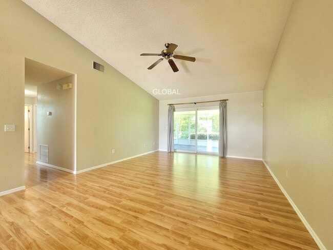 Building Photo - 3BR Orlando Home with Community Pool in Deer Creek Village