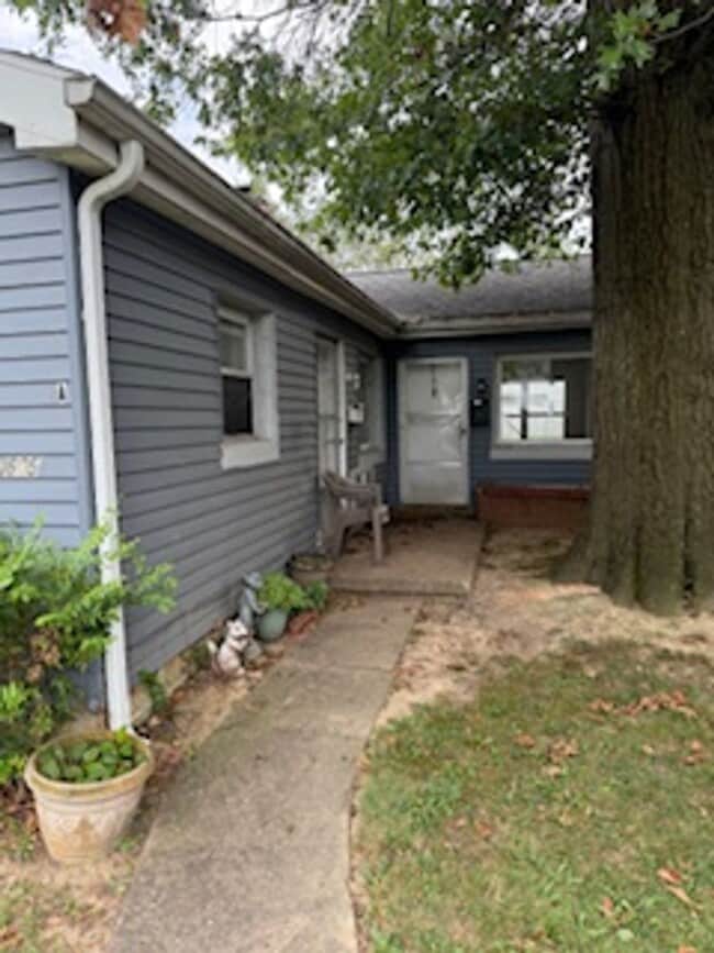 Primary Photo - 1605 Monroe Ave