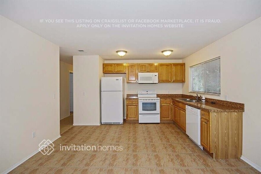 Building Photo - 370 Epping Ct