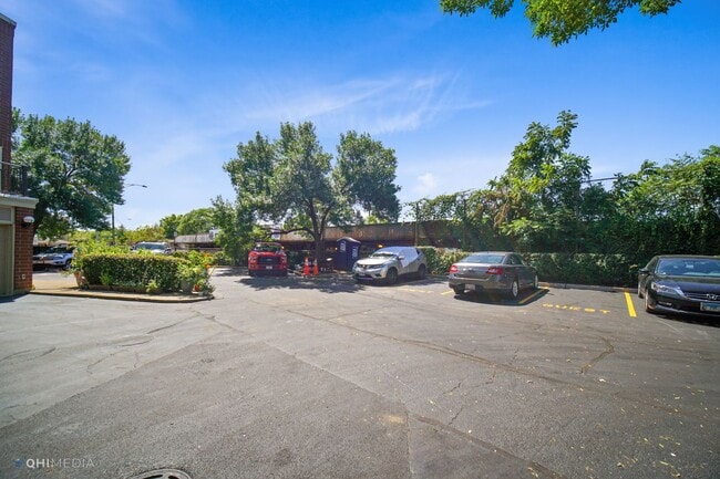 Building Photo - 1730 W Terra Cotta Pl