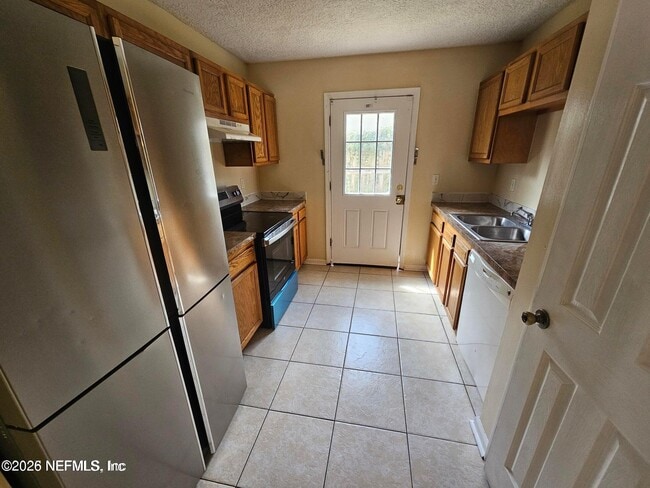 Building Photo - 7632 Hare Ave