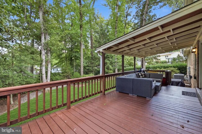 Building Photo - 6605 Grey Fox Dr