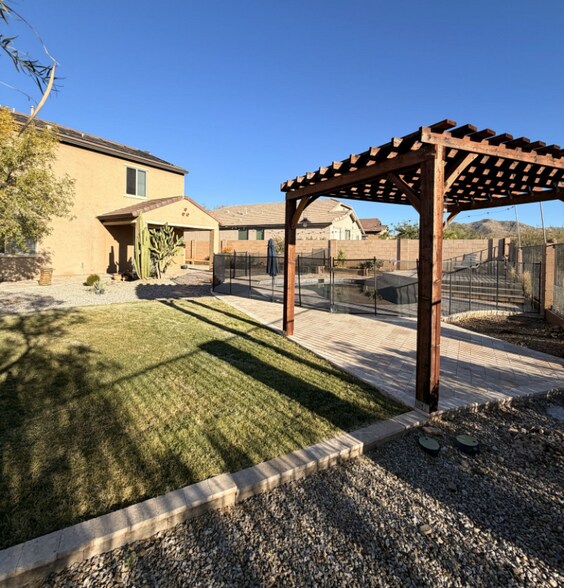 Building Photo - 42 Forrest Feezer