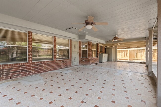 Building Photo - 3708 Nutwood Ln