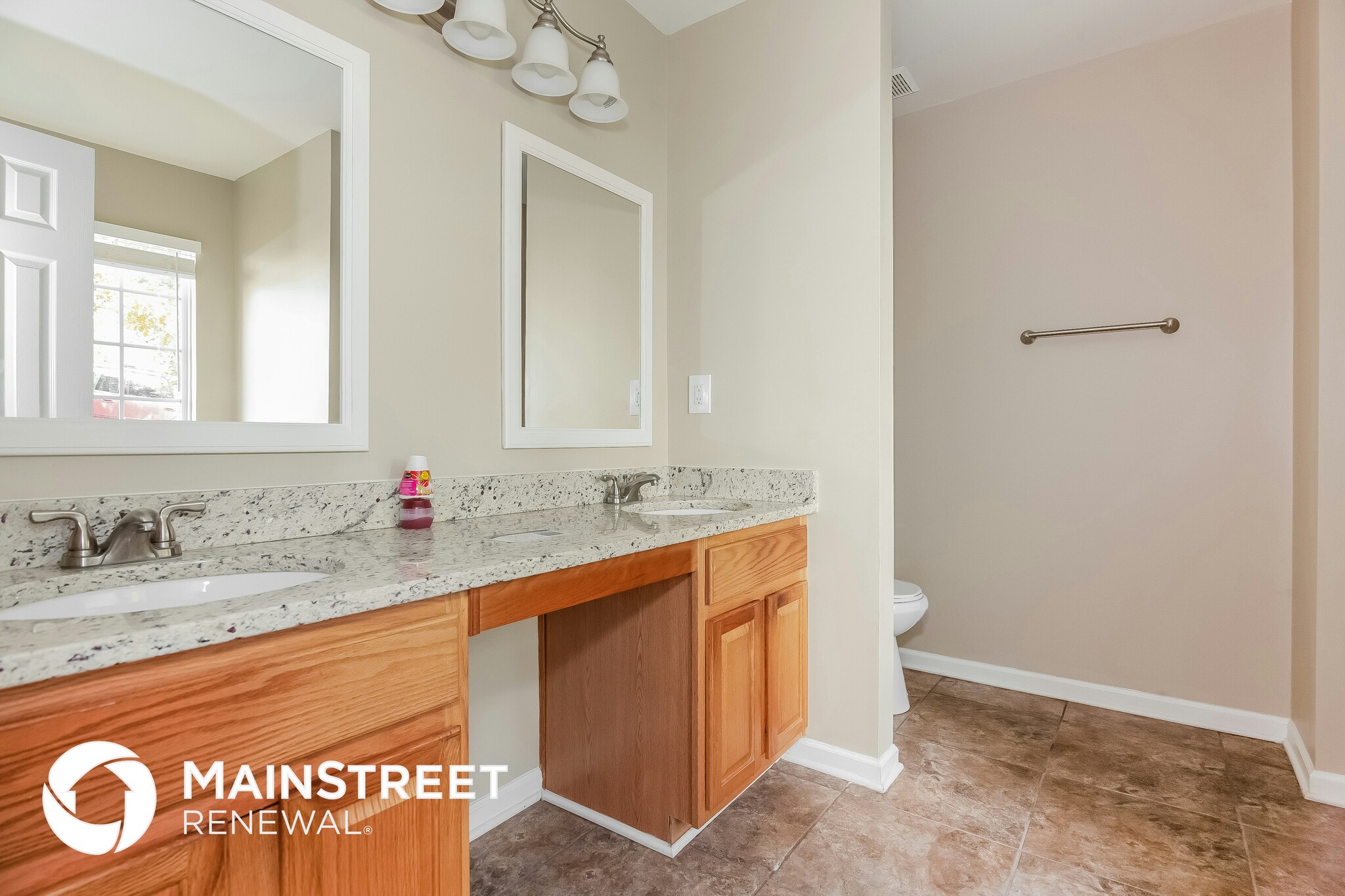 Building Photo - 612 Acorn Valley Ct