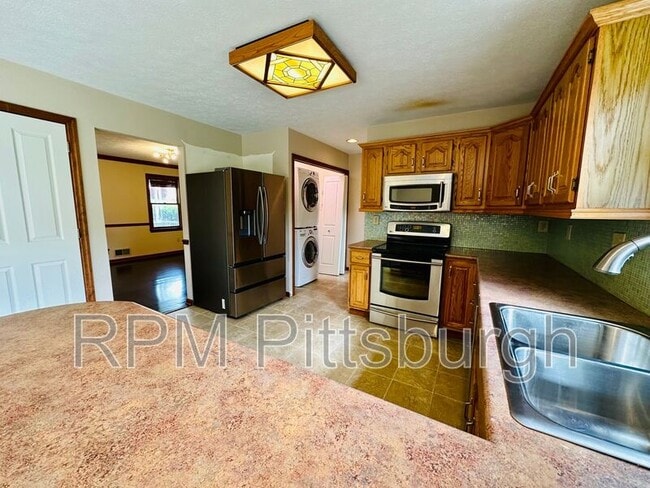 Building Photo - 117 Pauline Dr