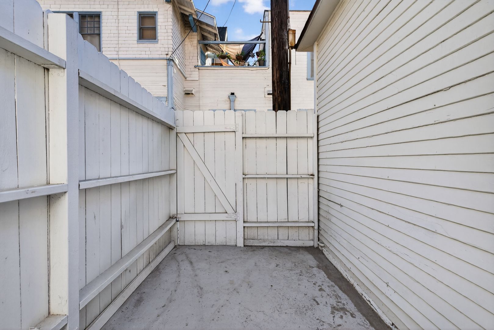 Building Photo - 525 Chestnut Ave