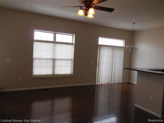 Primary Photo - 39792 Rockcrest Cir