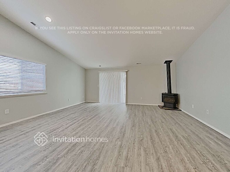 Building Photo - 19213 46th Dr NE