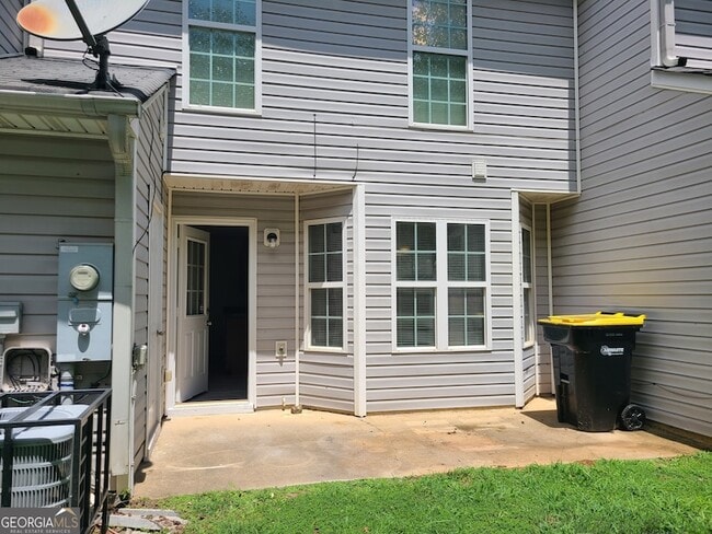 Building Photo - 1831 Grove Way