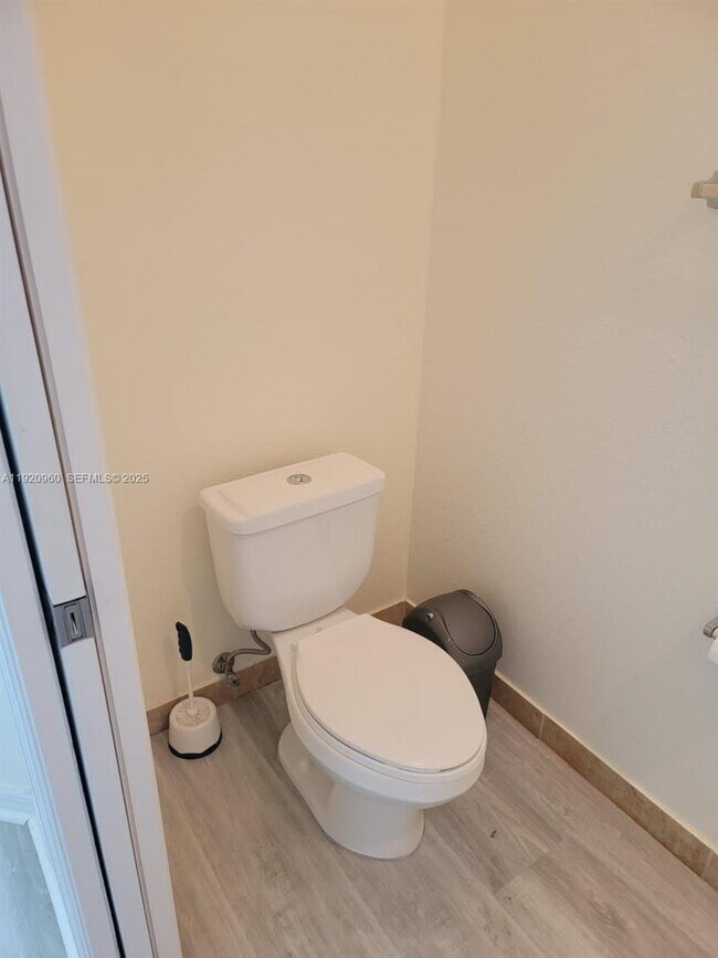 Building Photo - 10870 NW 88th Terrace