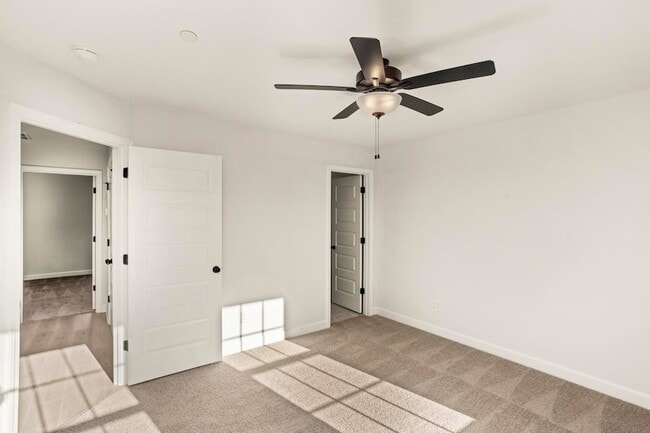 Building Photo - 505 Tappan Private Ln