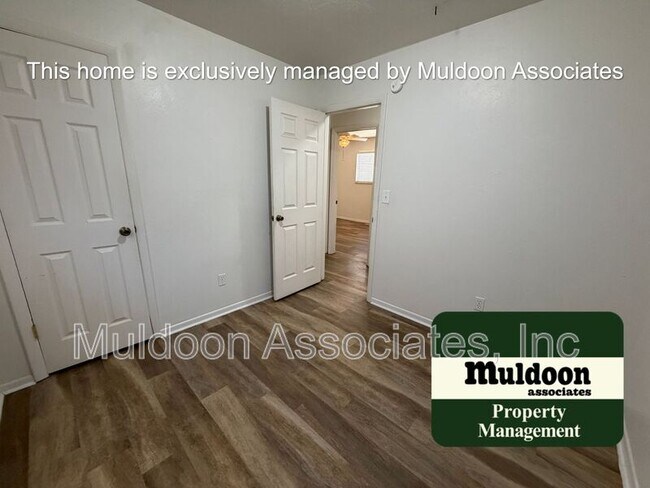 Building Photo - 4430 Drummond Cir