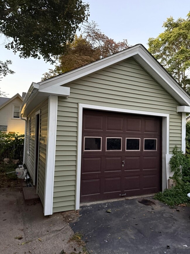 Building Photo - 70 Lancaster St