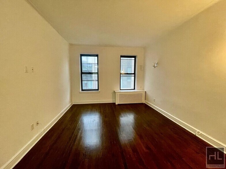 Building Photo - E 87 ST Near Lex. 4/5/6 & Q Train, Dishwasher & NO Broker's Fees!