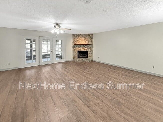 Building Photo - 10879 Cabbage Pond Ct