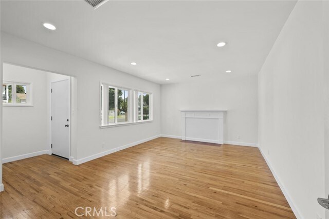Building Photo - 15210 Cohasset St