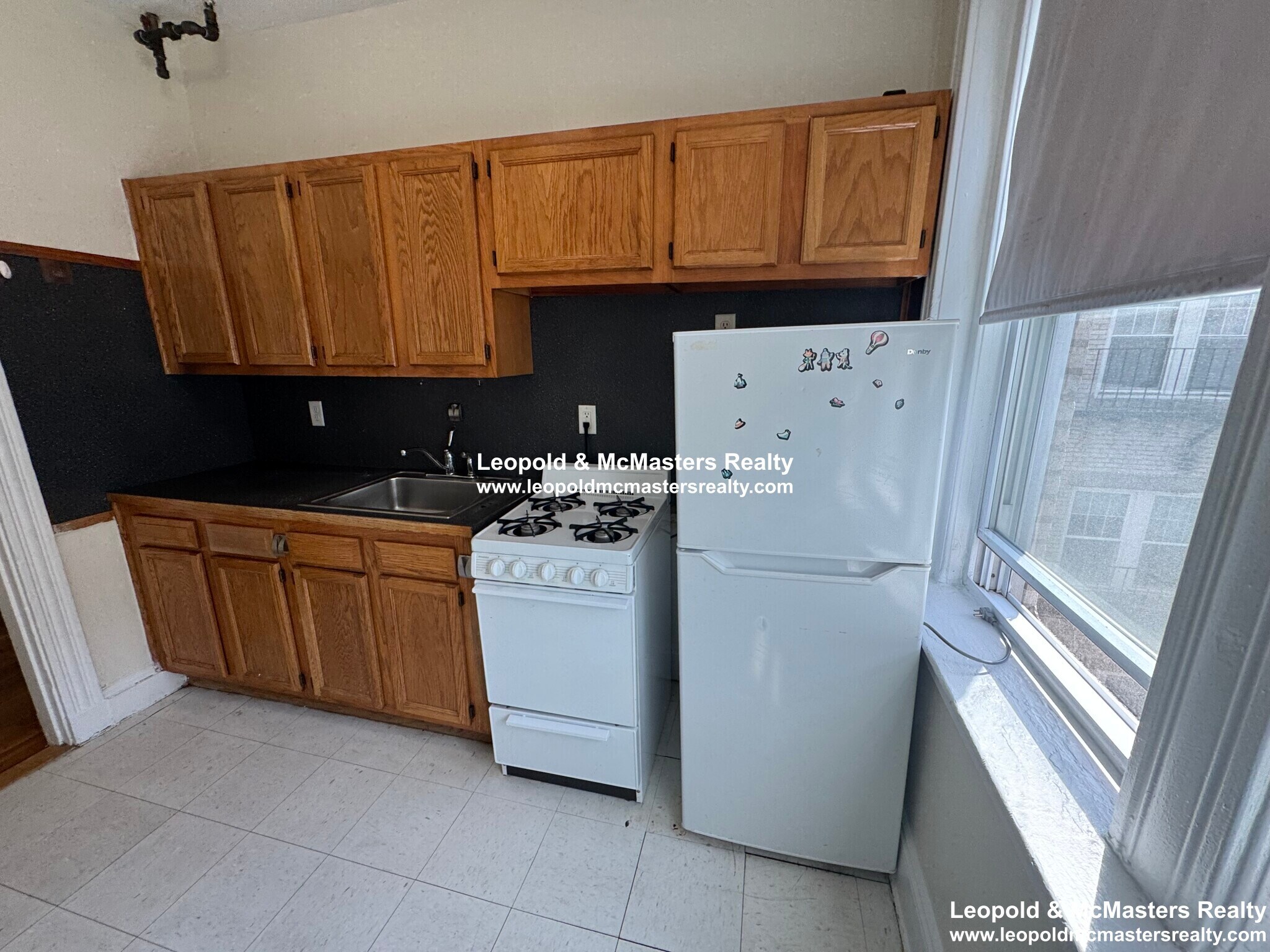 Building Photo - 309 Summit Ave