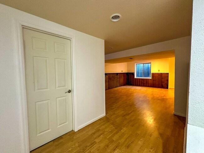 Building Photo - A perfect Highlands Ranch 4-bedroom home