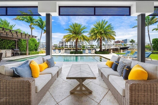 Building Photo - 632 Intracoastal Dr