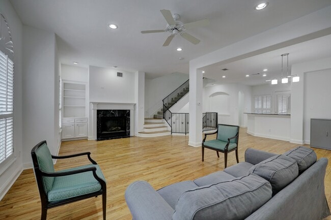 Building Photo - 5609 Lacy St