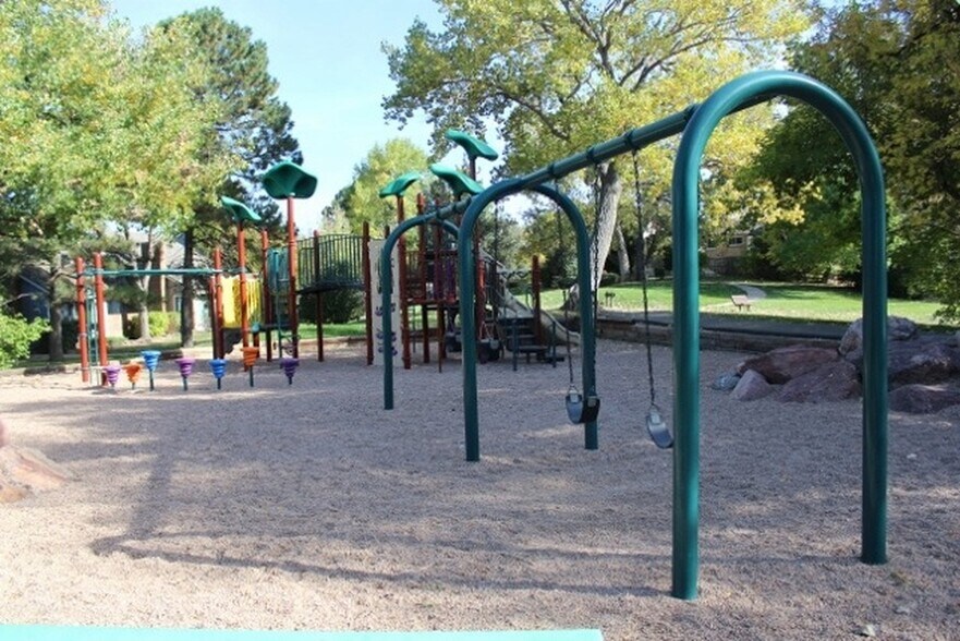 Building Photo - 8715 Garrison Ct