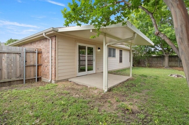 Building Photo - 536 Del Mar Dr