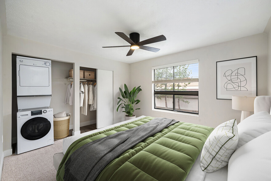 Building Photo - The Rambler