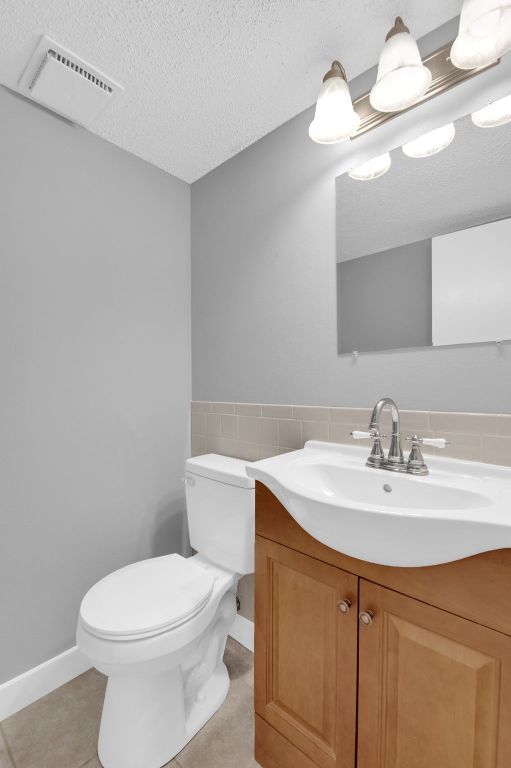 Building Photo - 13351 Hiddencrest Ln