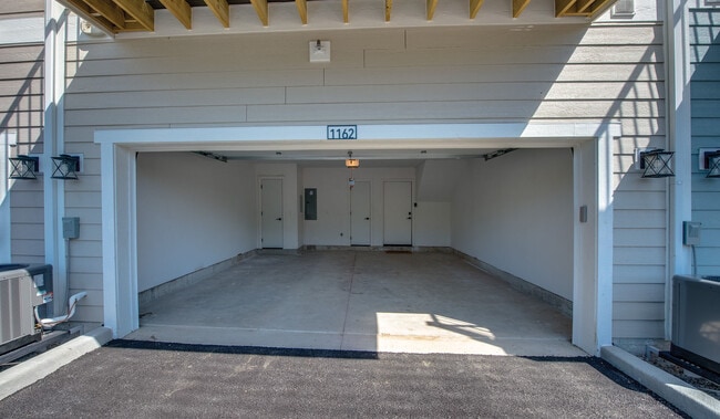 Building Photo - 1116 S Eldridge Ln