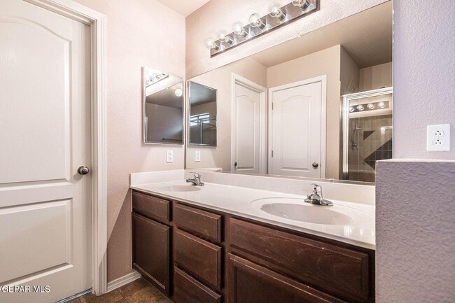 Building Photo - 14272 Lasso Rock Dr