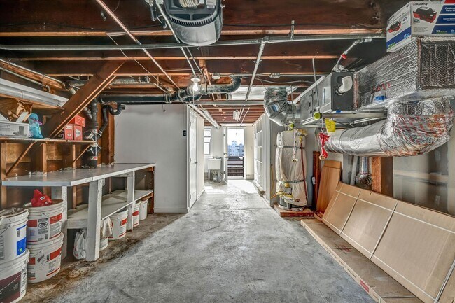 Building Photo - 123 Byxbee St