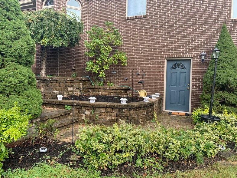 Entrance to apt. - 62 Fiske Hill Rd