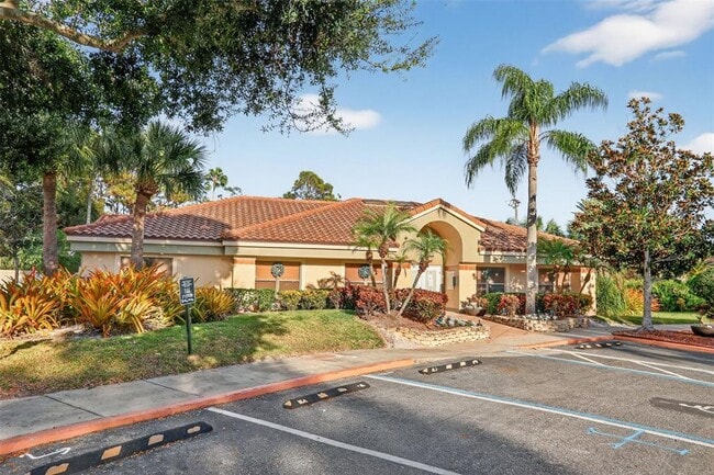 Building Photo - 7463 Sugar Bend Dr