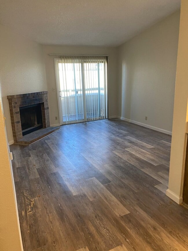 Building Photo - 555 E Patriot Blvd