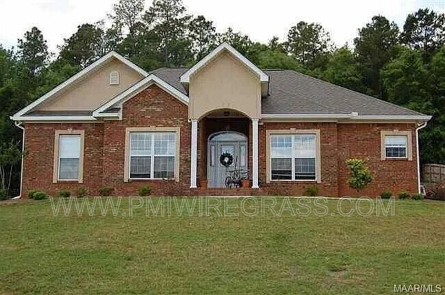 Primary Photo - 233 County Rd 165