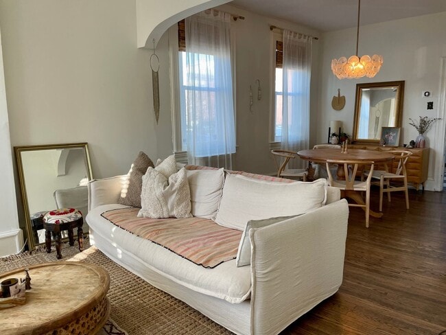 Building Photo - Charming Olde Richmond Home