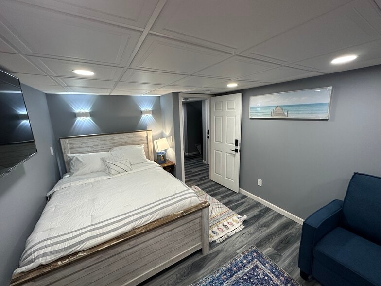 Building Photo - 122 Allen Ave