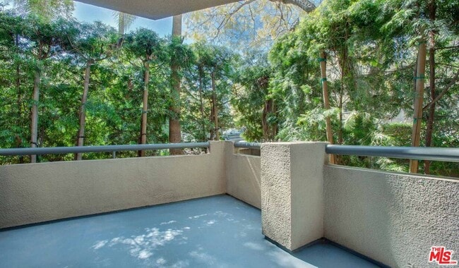 Building Photo - 1401 Ambassador St