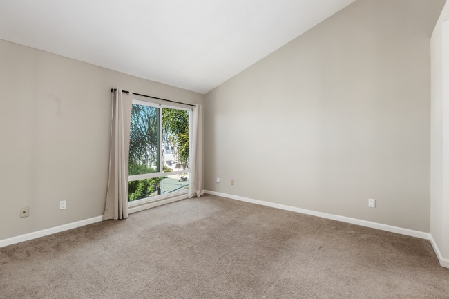 Building Photo - 3633 Indiana St