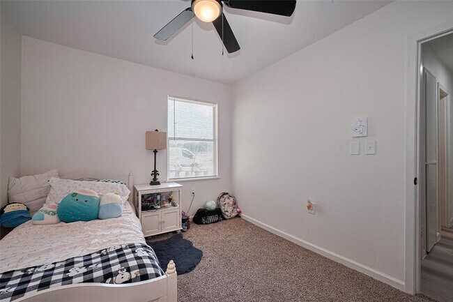 Building Photo - 1308 W Dumble St