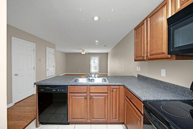 Building Photo - 6636 S Wilson Rd