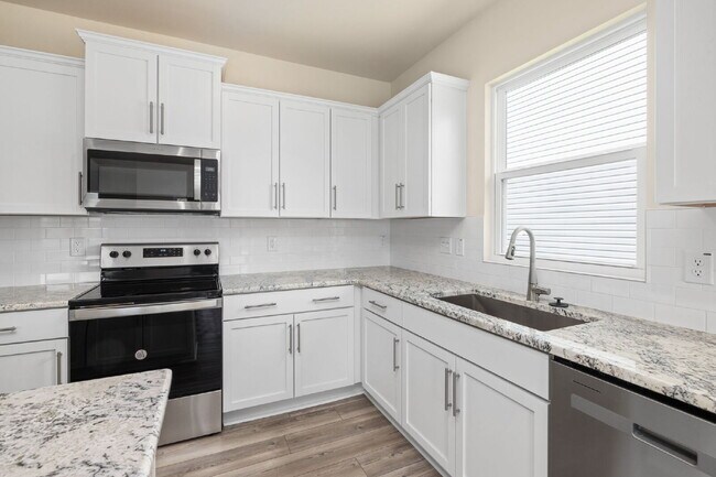 Building Photo - Spacious 4BR/2BA Ranch in North East Raleigh – Internet & Cable Included | Open Floor Plan, Commu...