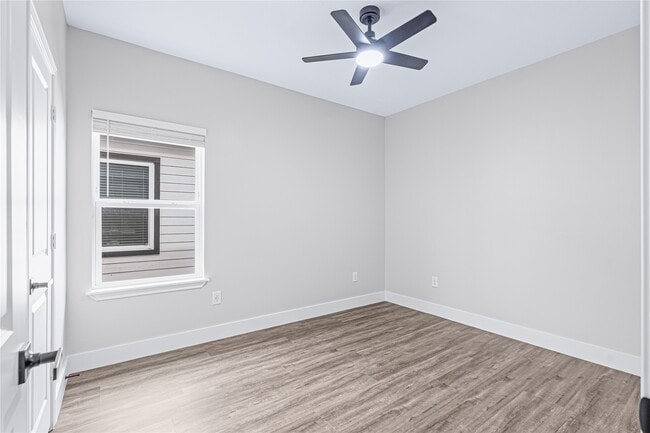 Building Photo - 3821 Easy St