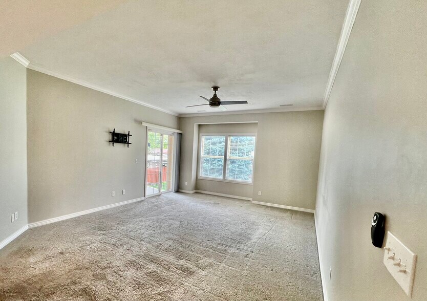 Building Photo - 3745 S 700 E