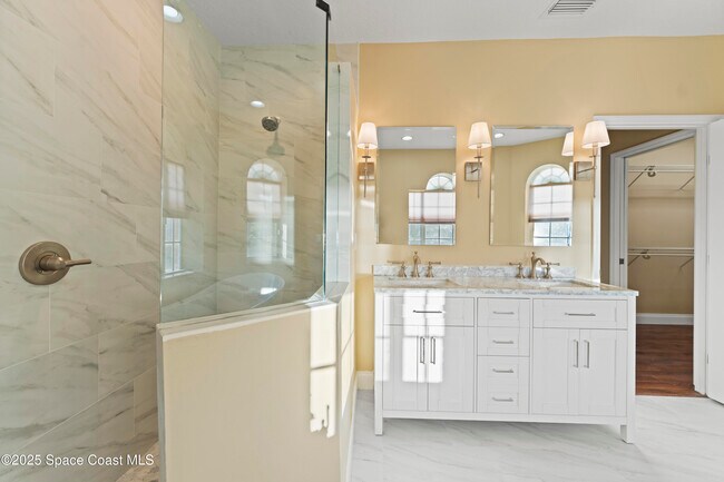 Building Photo - 500 Hidden Hollow Dr